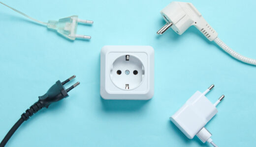 【変圧器いらず!?】ニューヨークのコンセント事情｜日本の電化製品はそのまま使える？ドライヤーは注意！
