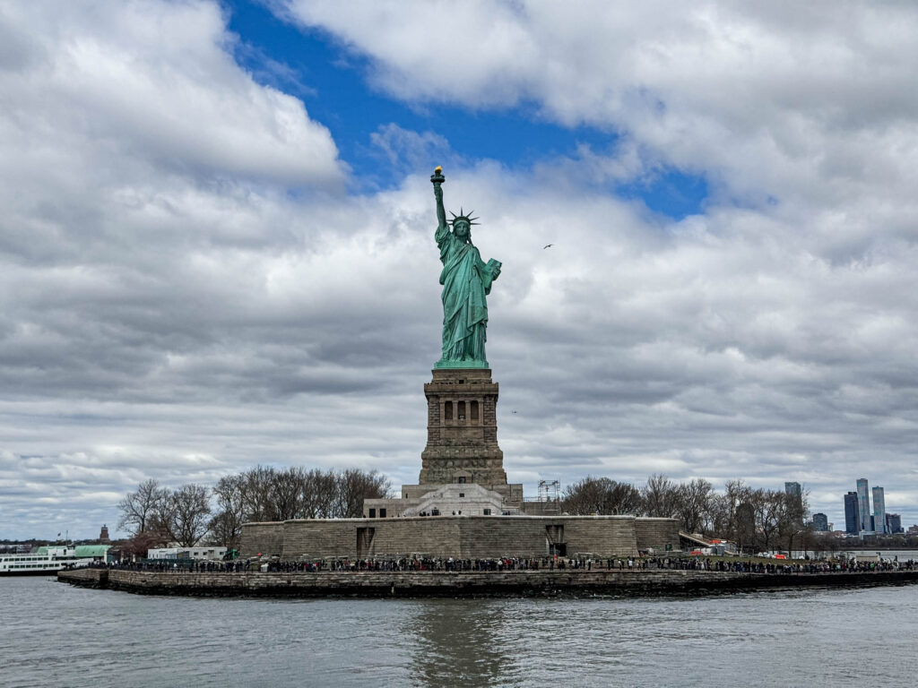 自由の女神チケット予約ガイド｜王冠・台座の違いと購入方法を徹底解説